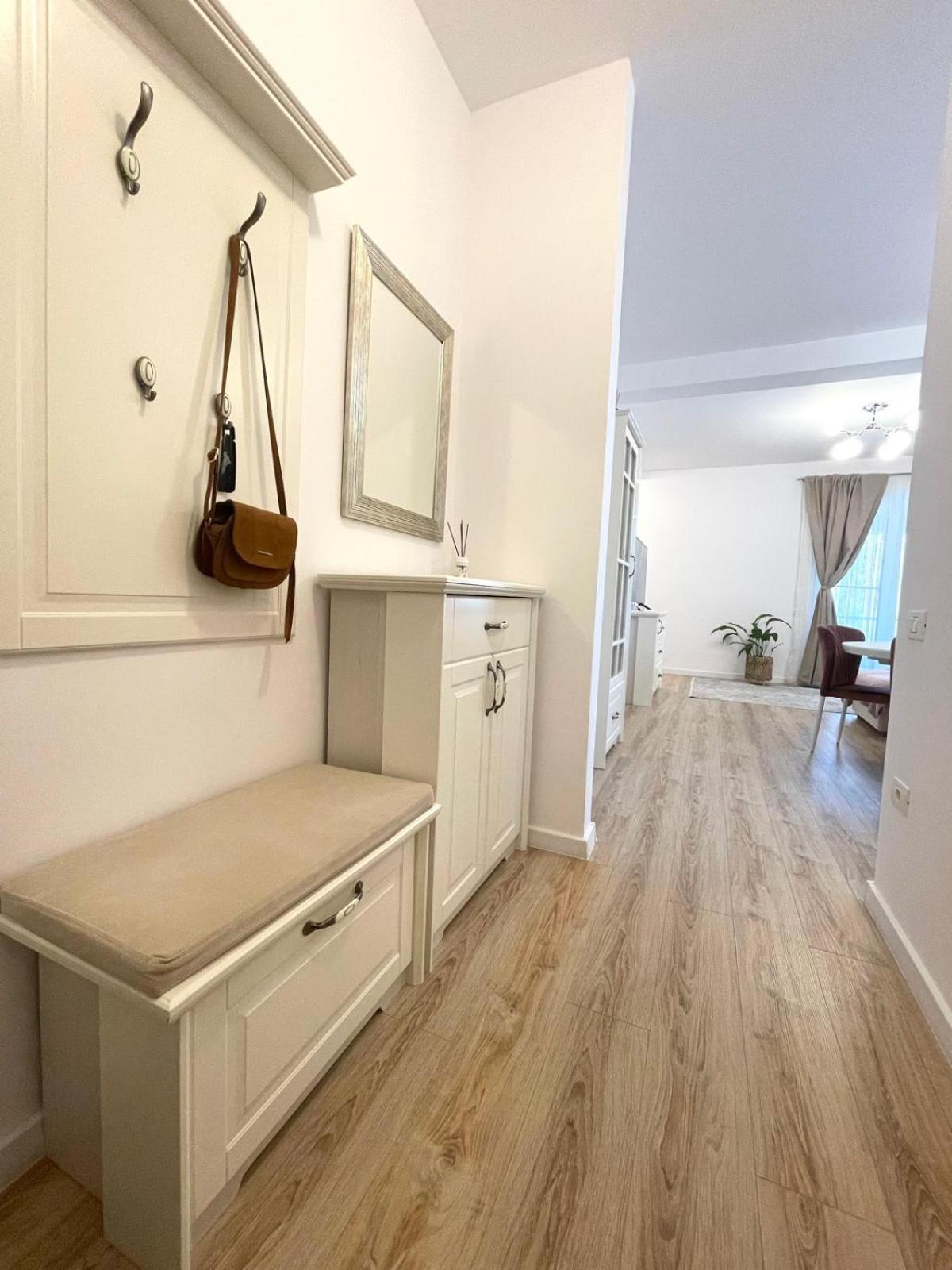 Negruzzi Apartment Dumbravita  Ngoại thất bức ảnh