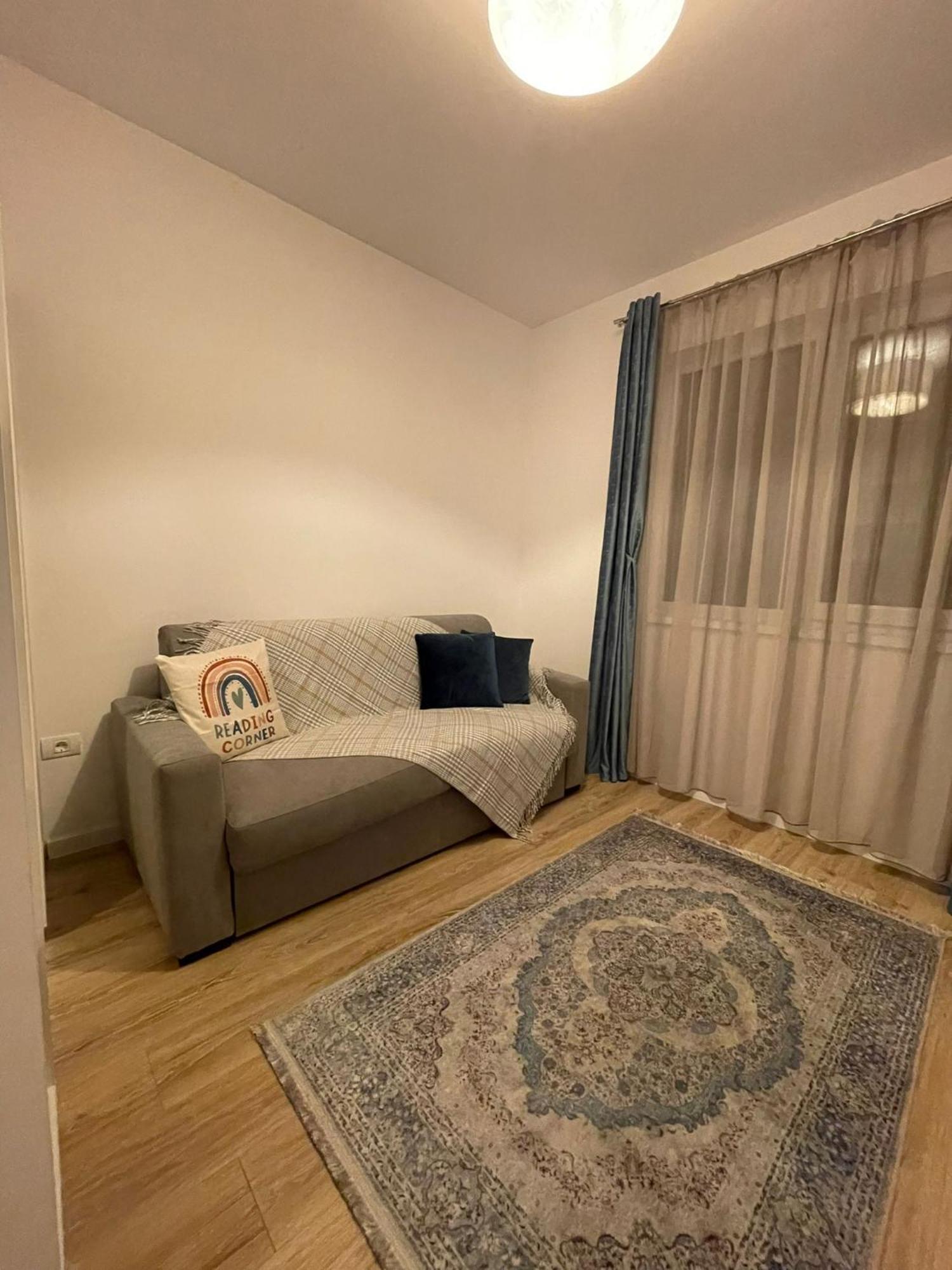 Negruzzi Apartment Dumbravita  Ngoại thất bức ảnh